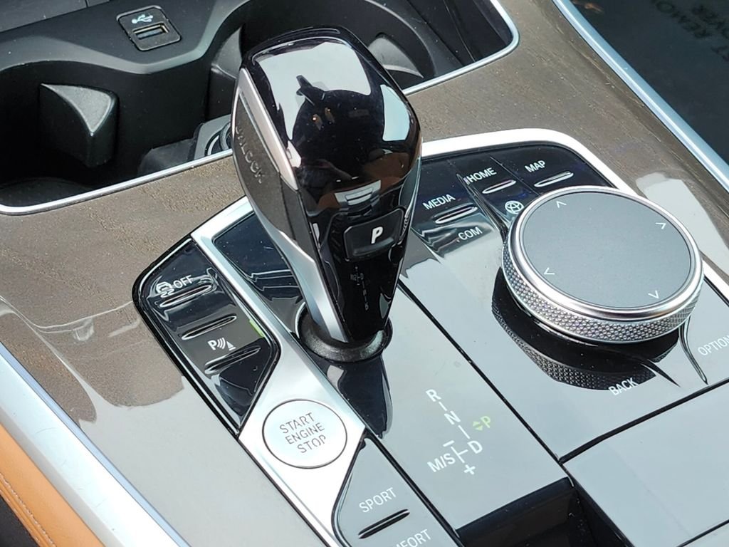 Certified Used 2023 White BMW xDrive40i image 27