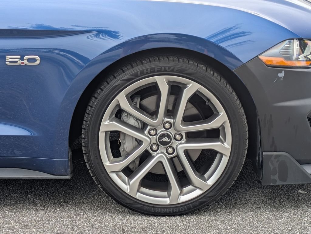 Used 2022 Blue Ford GT Premium image 9