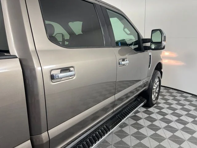 Used 2020 Gray Ford Lariat image 9