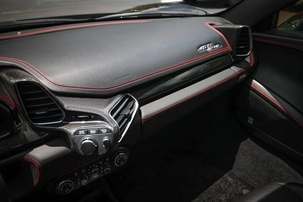 Certified Used 2011 Nero Daytona Ferrari Base image 32