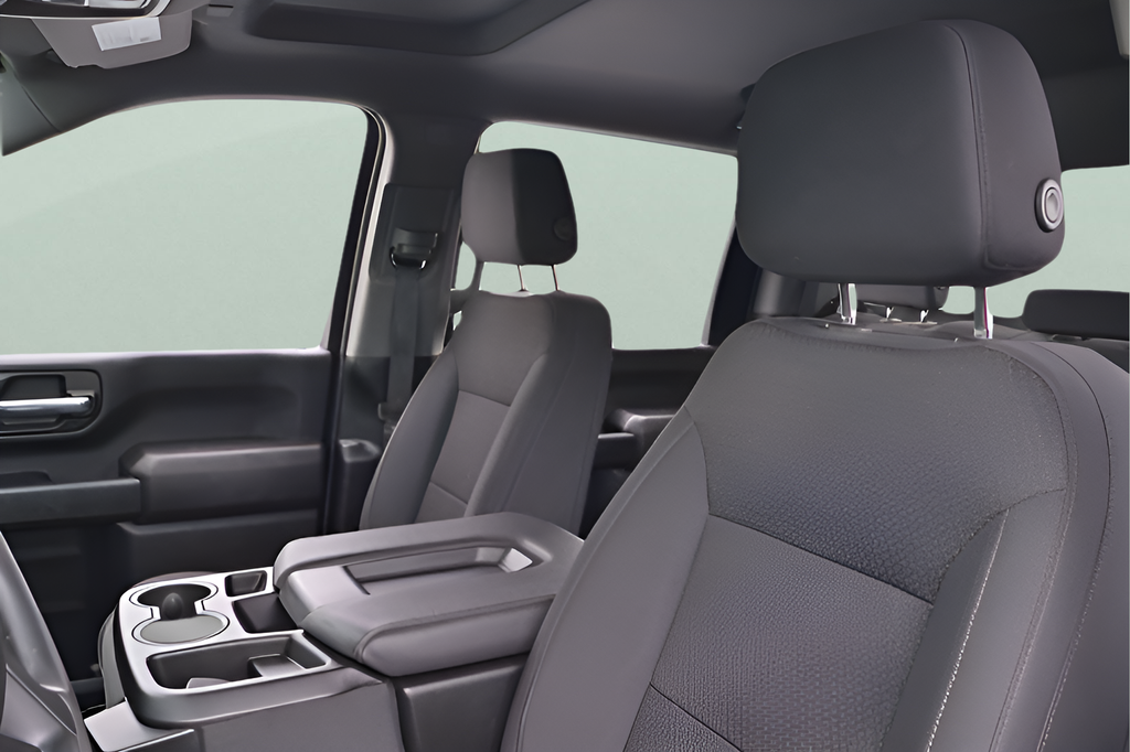 Used 2025 White Chevrolet Custom image 13
