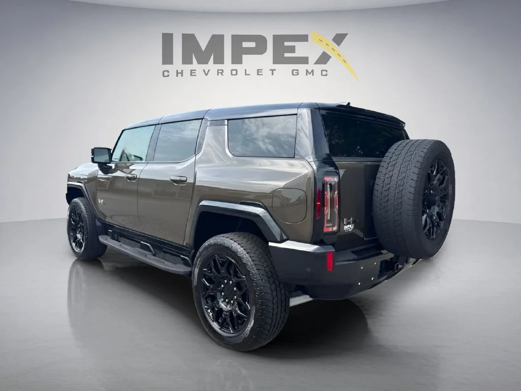 Used 2024 Blue GMC 2X image 3