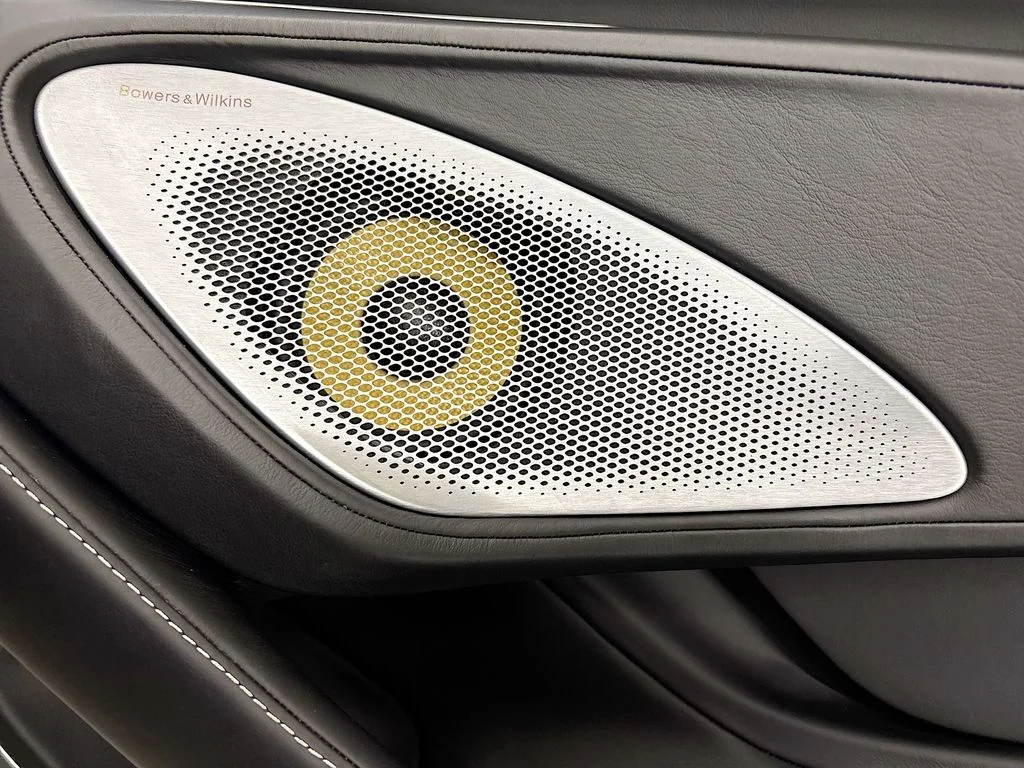 Used 2025 White McLaren TechLux image 23