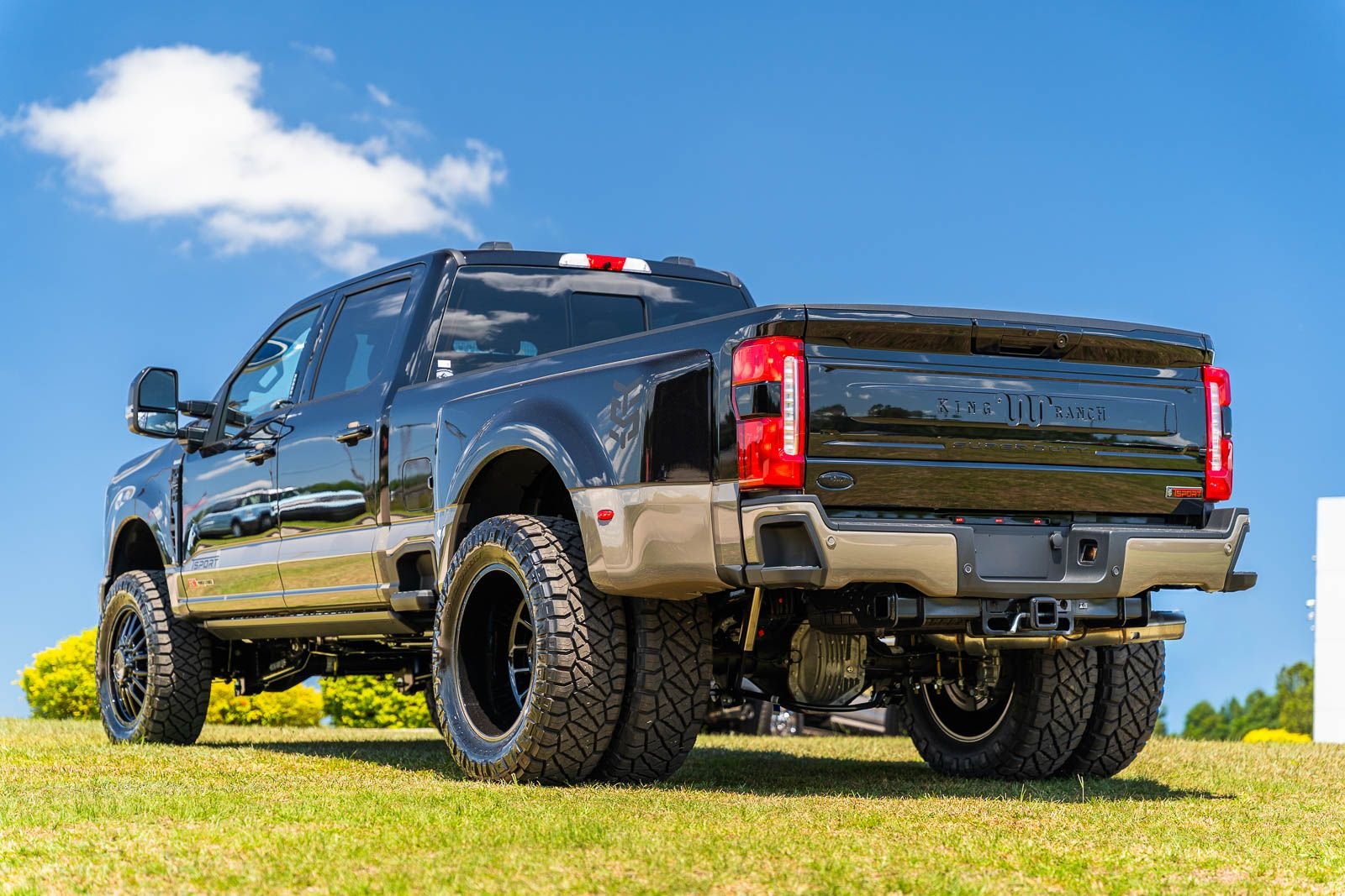 New 2026 Agate Black Metallic Ford F-350® King Ranch® image 5