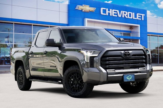 2025 Toyota Tundra 4WD SR5