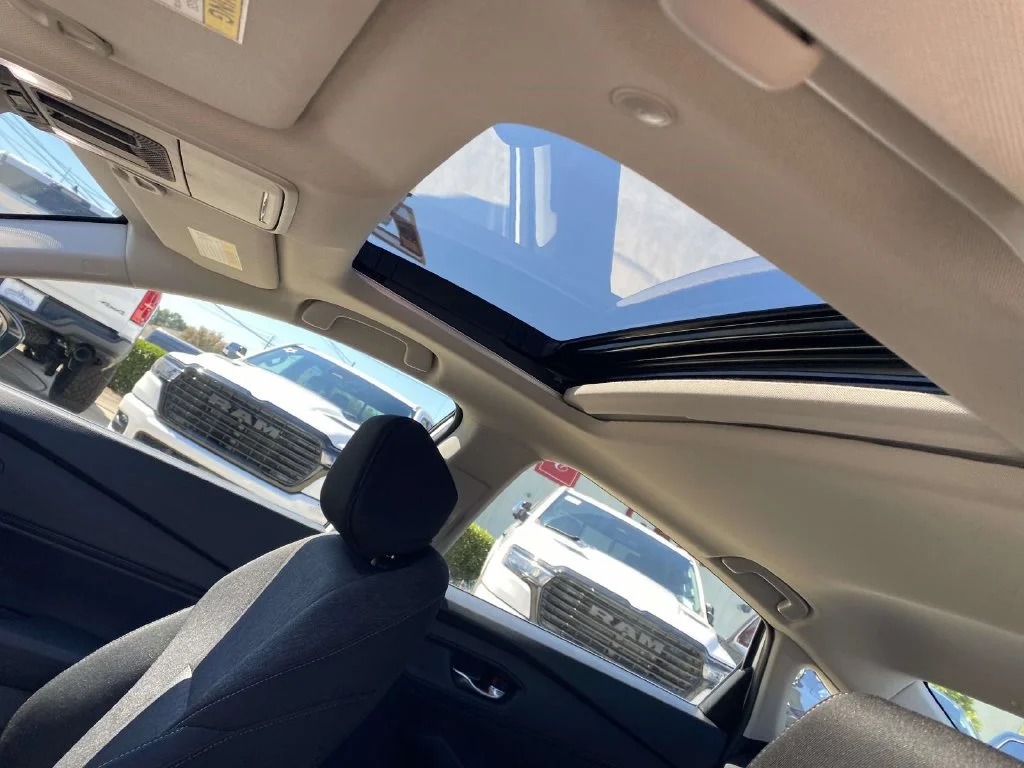 Certified Used 2025 White Honda SE image 23