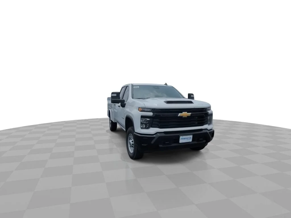 New 2026 Summit White Chevrolet WT image 2
