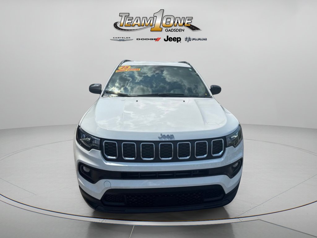 Used 2025 Bright White Clearcoat Jeep Latitude image 2