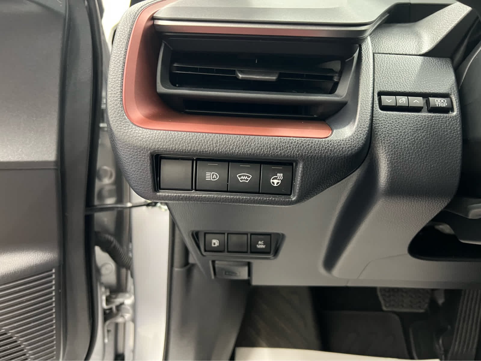 Used 2024 Cutting Edge Toyota SE image 18