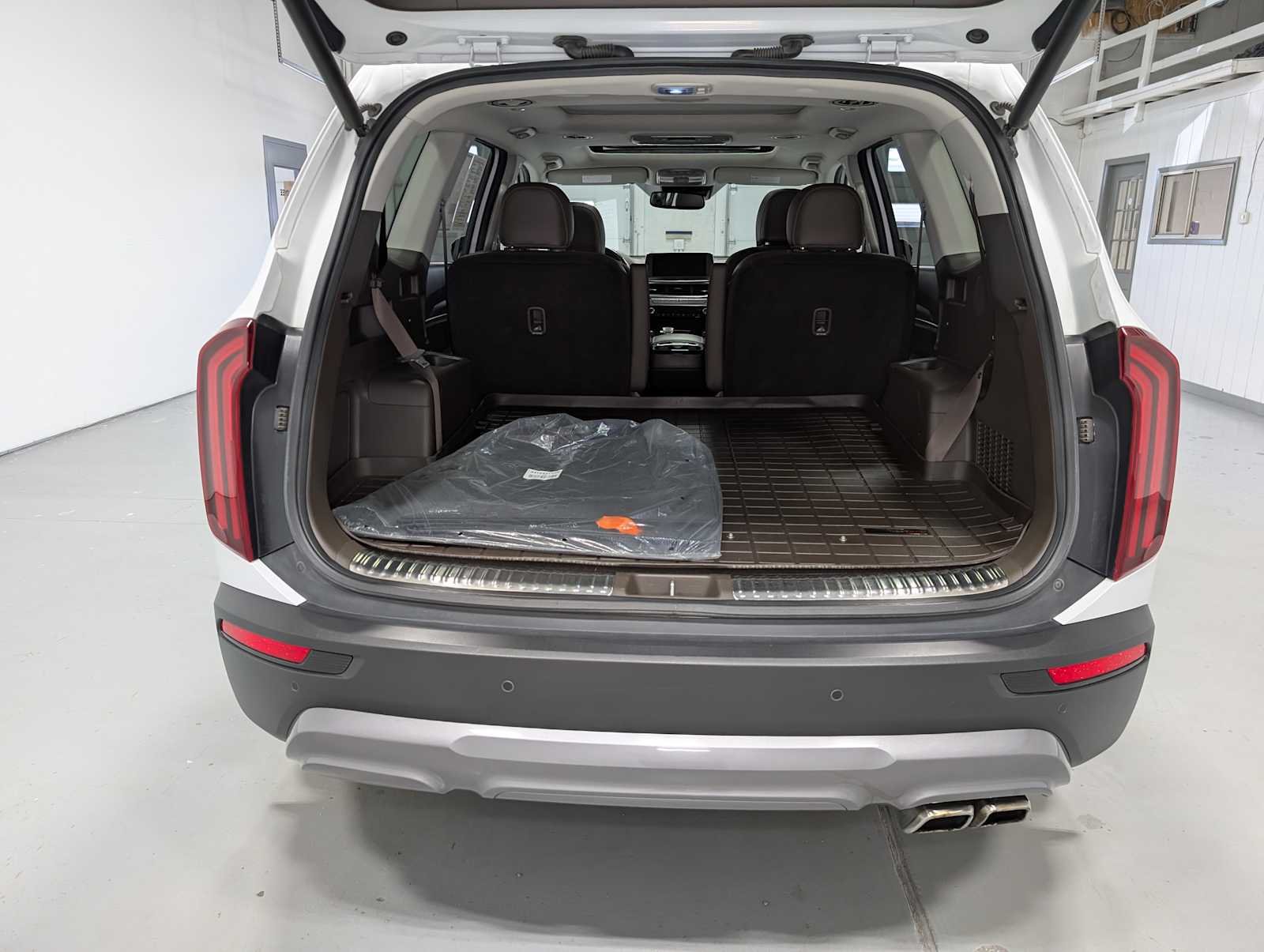 Used 2022 GLAC WHITE Kia SX image 43