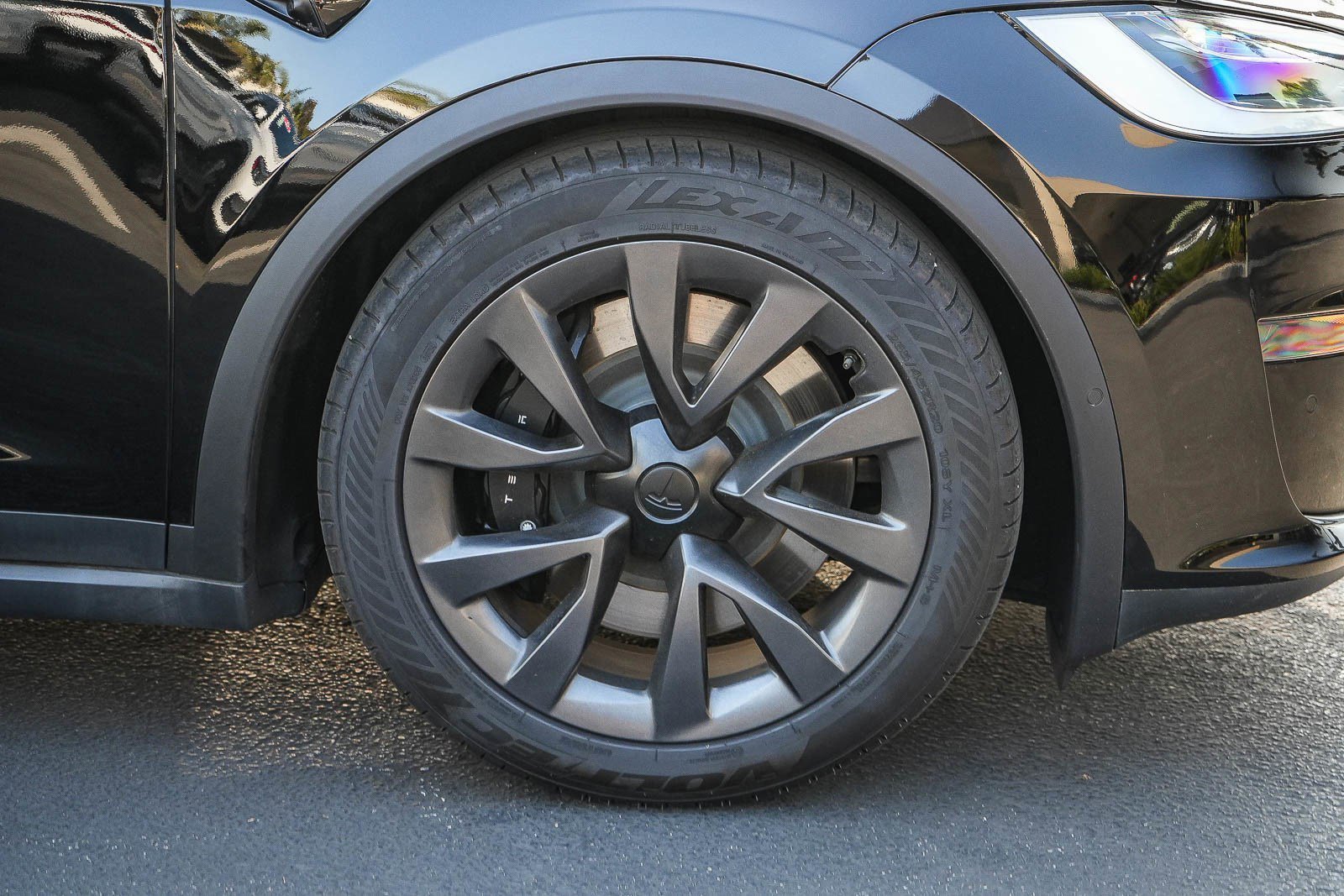 2023 Tesla Model X Long Range - Photo 10
