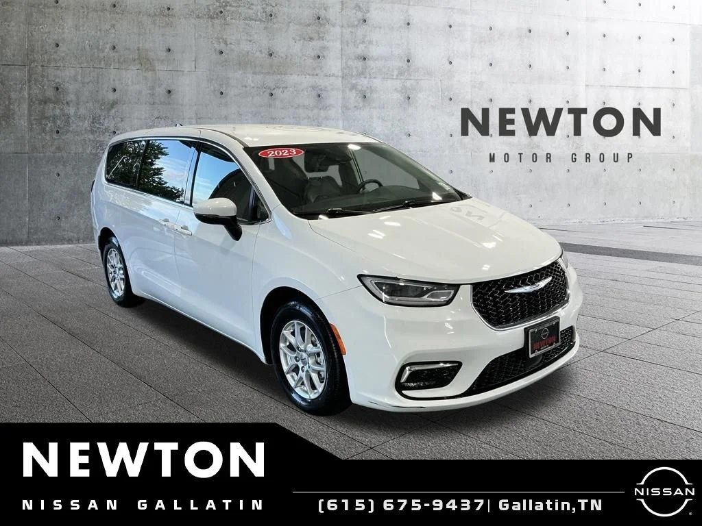 Used 2023 Bright White Clearcoat Chrysler Touring L image 1