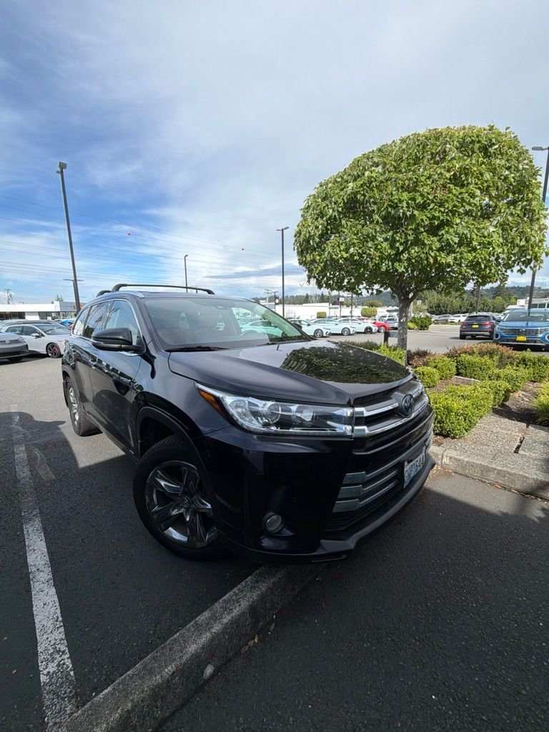 Used 2018 Black Toyota Limited Platinum image 5