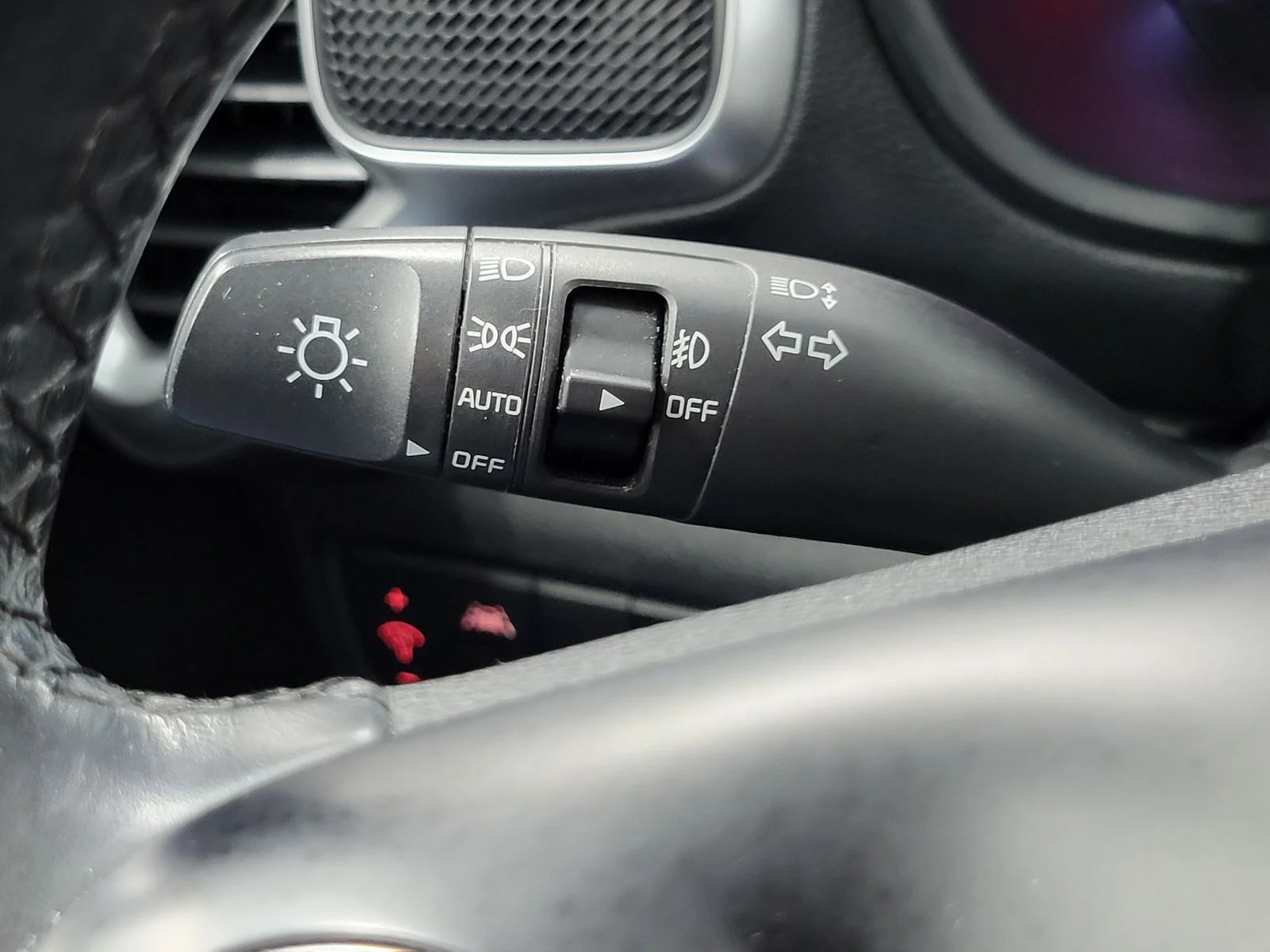 Used 2020 White Kia GT-Line image 16