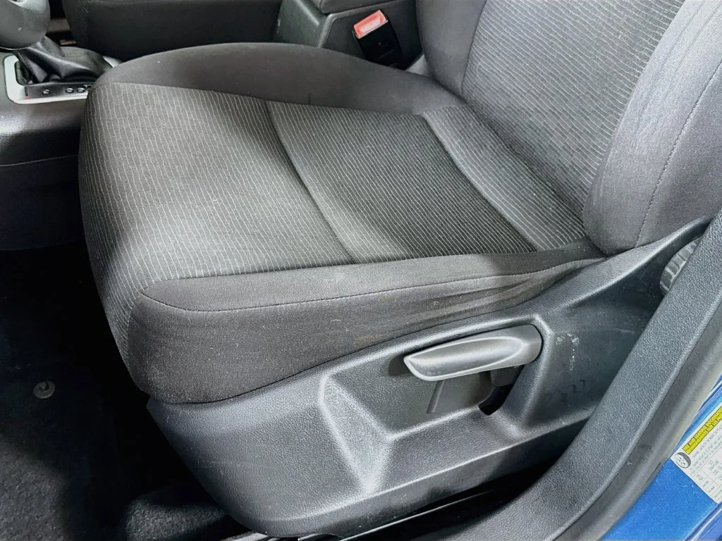 Used 2018 Blue Volkswagen 2.0T image 23