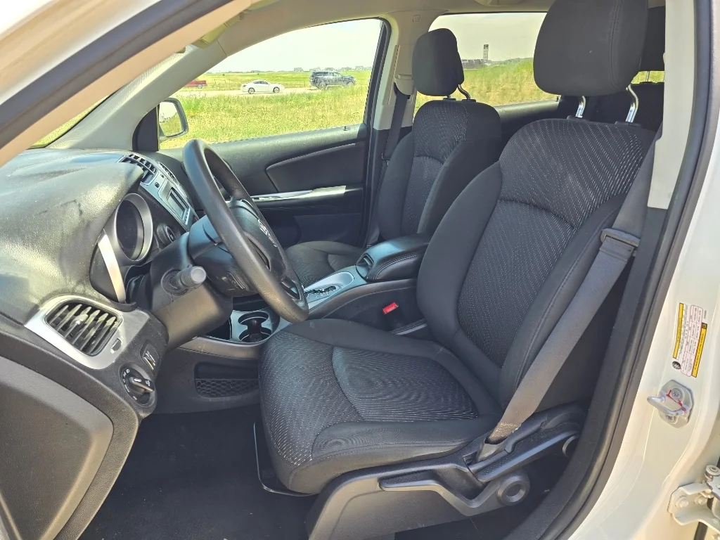 Used 2019 Vice White Dodge SE image 17