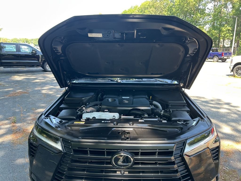 Used 2025 Black Lexus 550 Luxury image 14