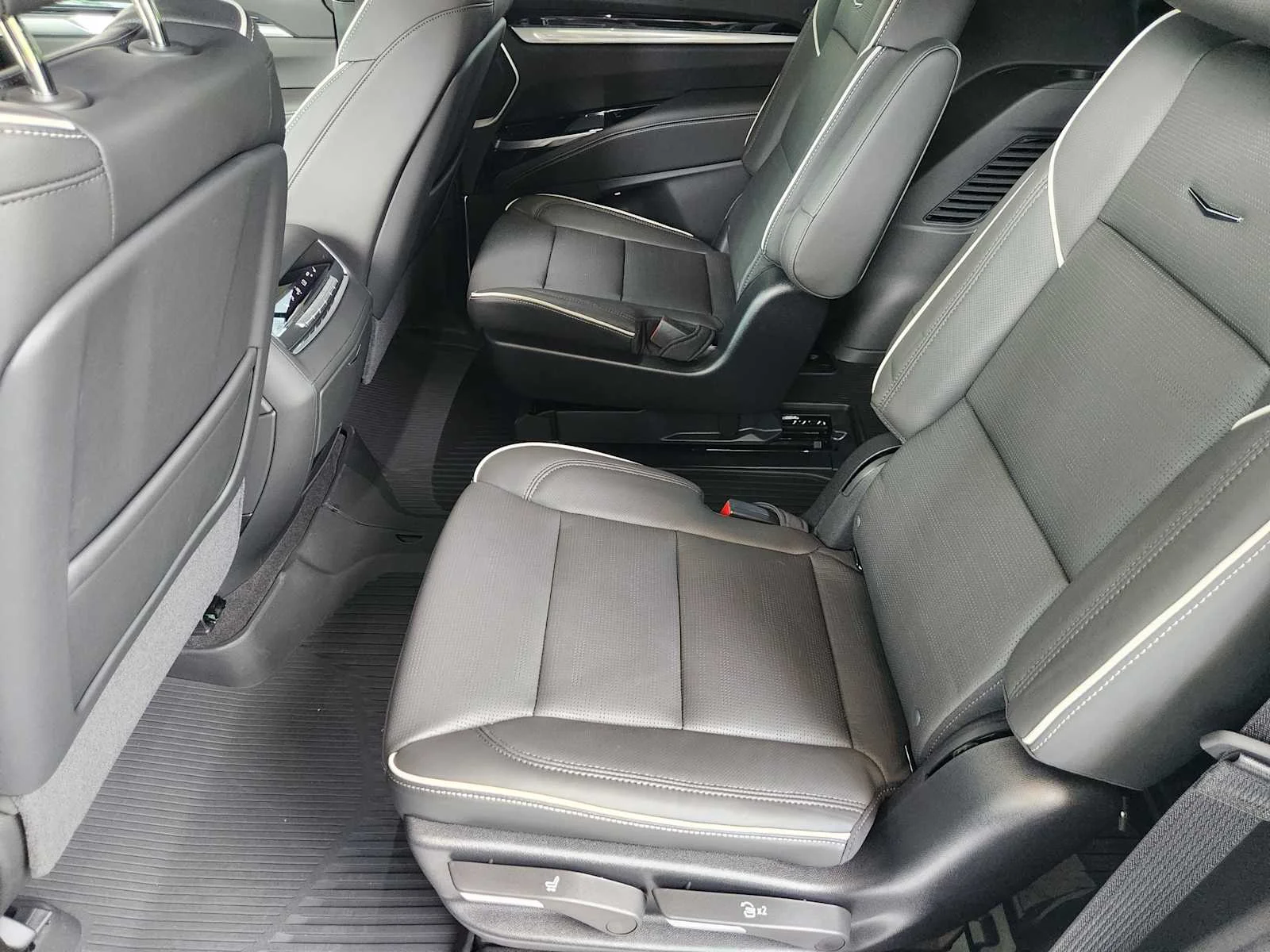 2026 Cadillac Escalade Sport - Photo 20