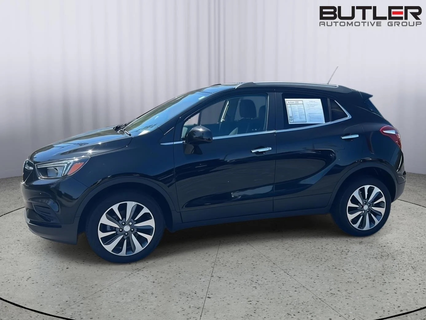 Used 2022 Ebony Twilight Metallic Buick Preferred image 3
