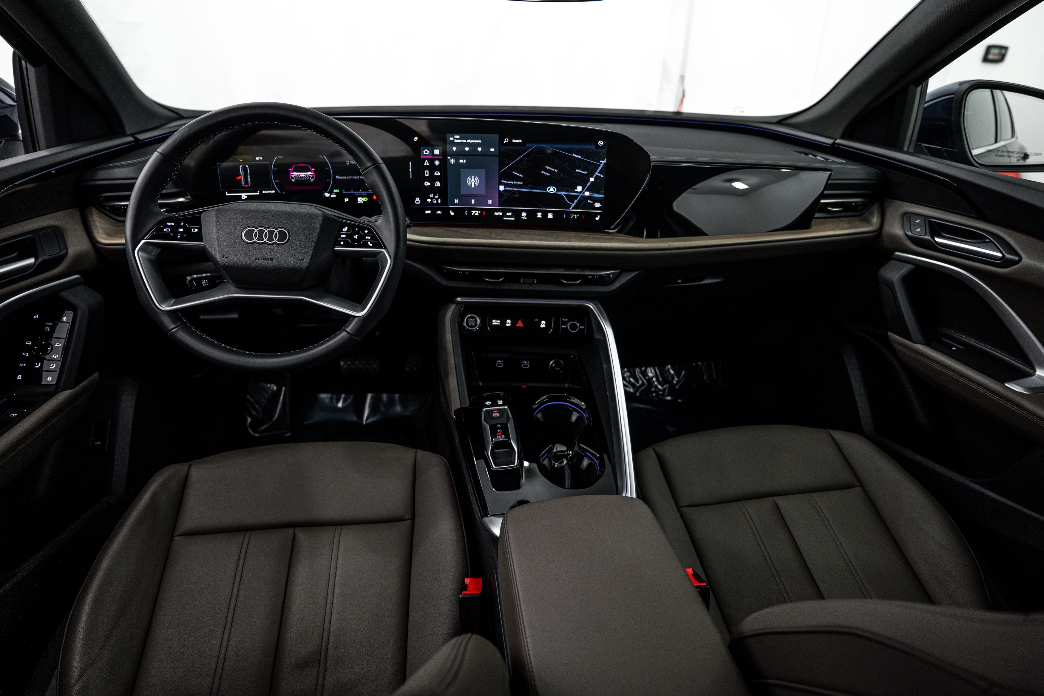 Used 2025 Navarra Blue Metallic Audi Premium image 8
