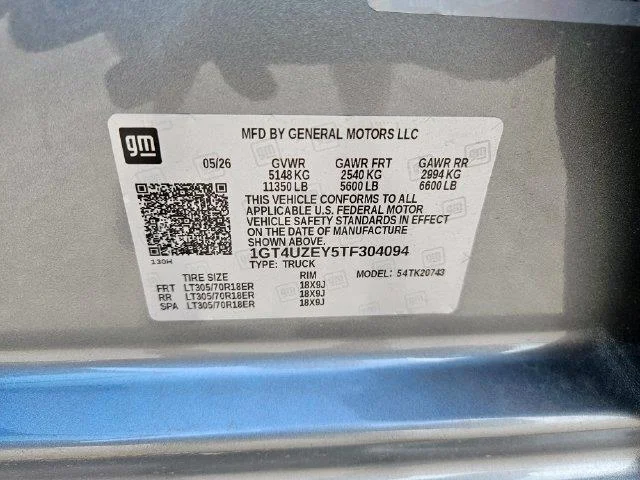 New 2026 Sterling Metallic GMC AT4X image 31