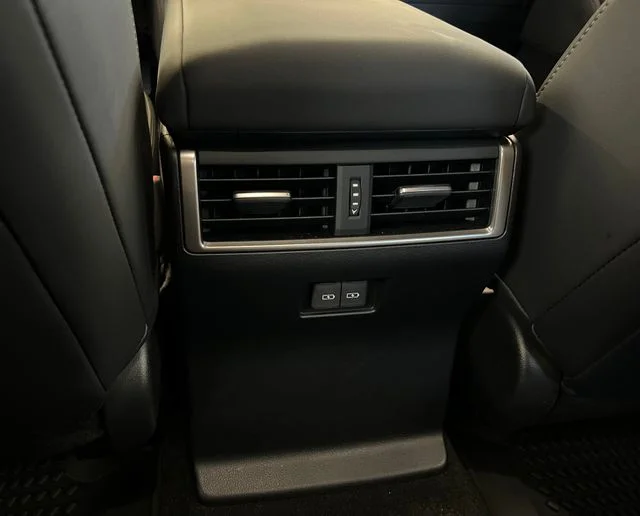Used 2025 Nori Green Pearl Lexus 550 Overtrail image 34
