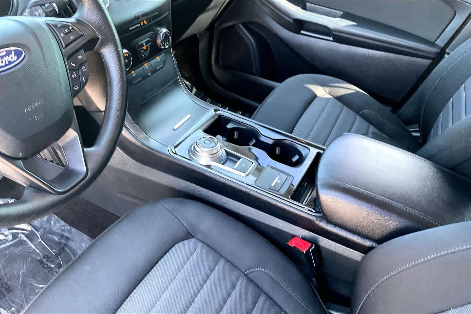 Used 2019 Ingot Silver Metallic Ford SE image 16
