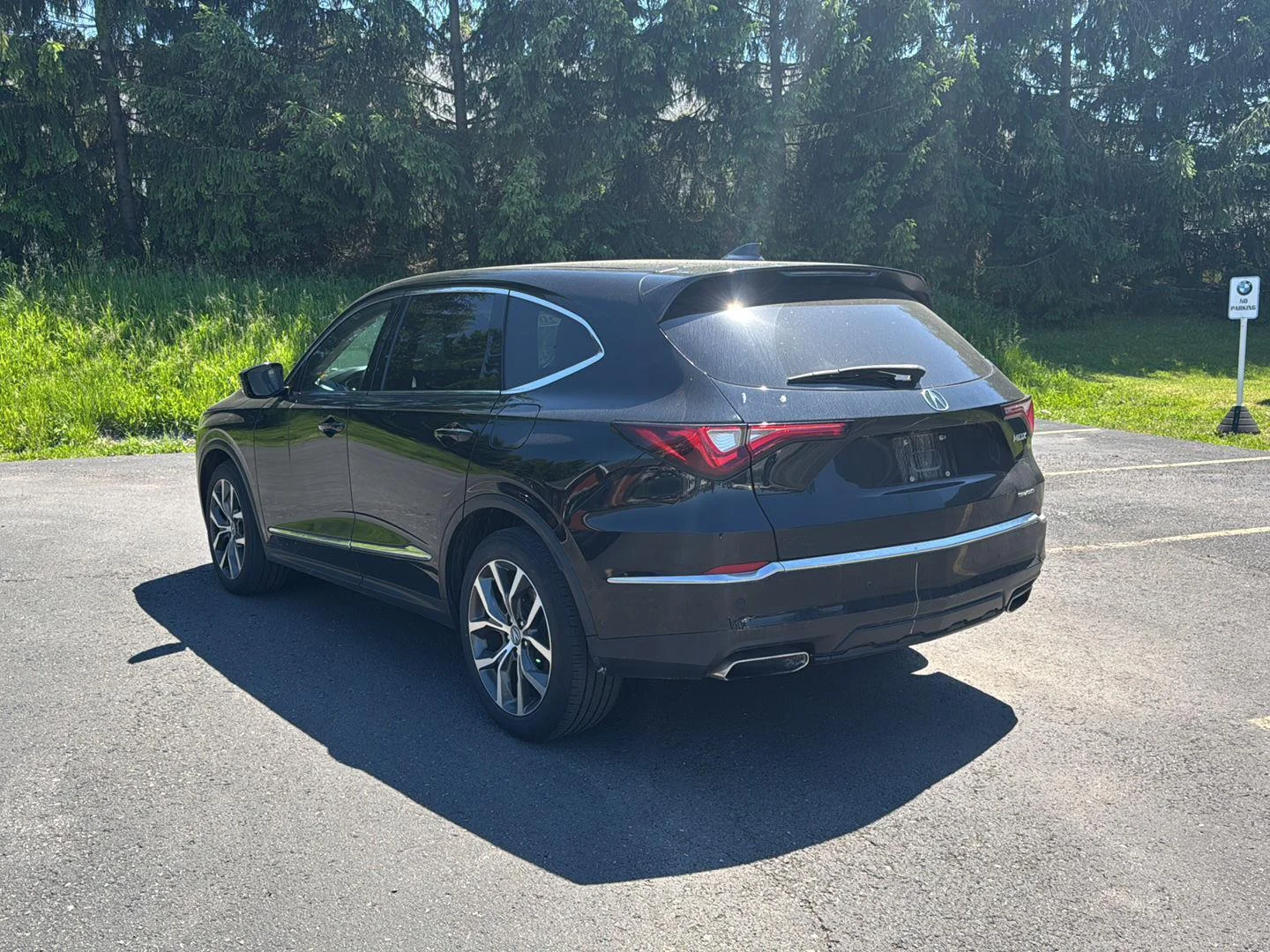 Used 2023 Majestic Black Pearl Acura SH-AWD w/Tech image 5
