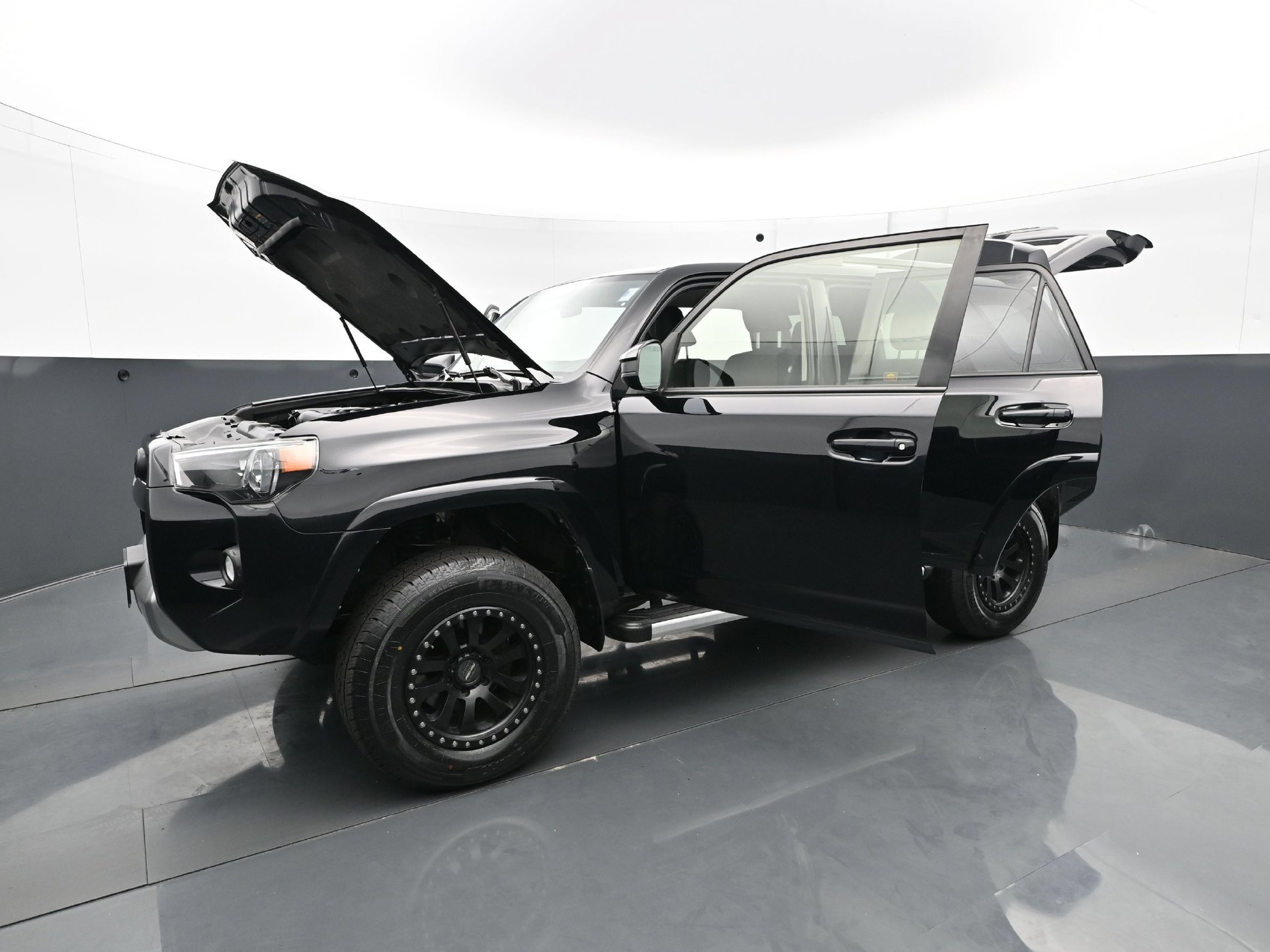 Used 2019 Midnight Black Metallic Toyota TRD Off-Road image 33
