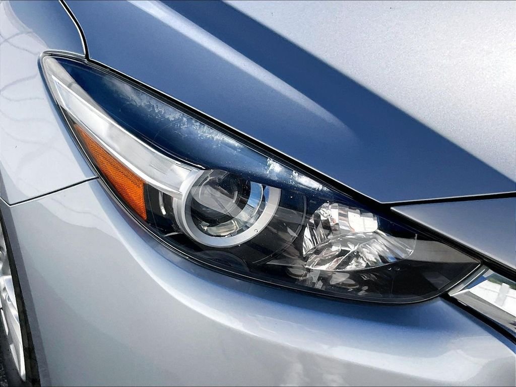 Used 2017 Sonic Silver Metallic Mazda Sport image 29