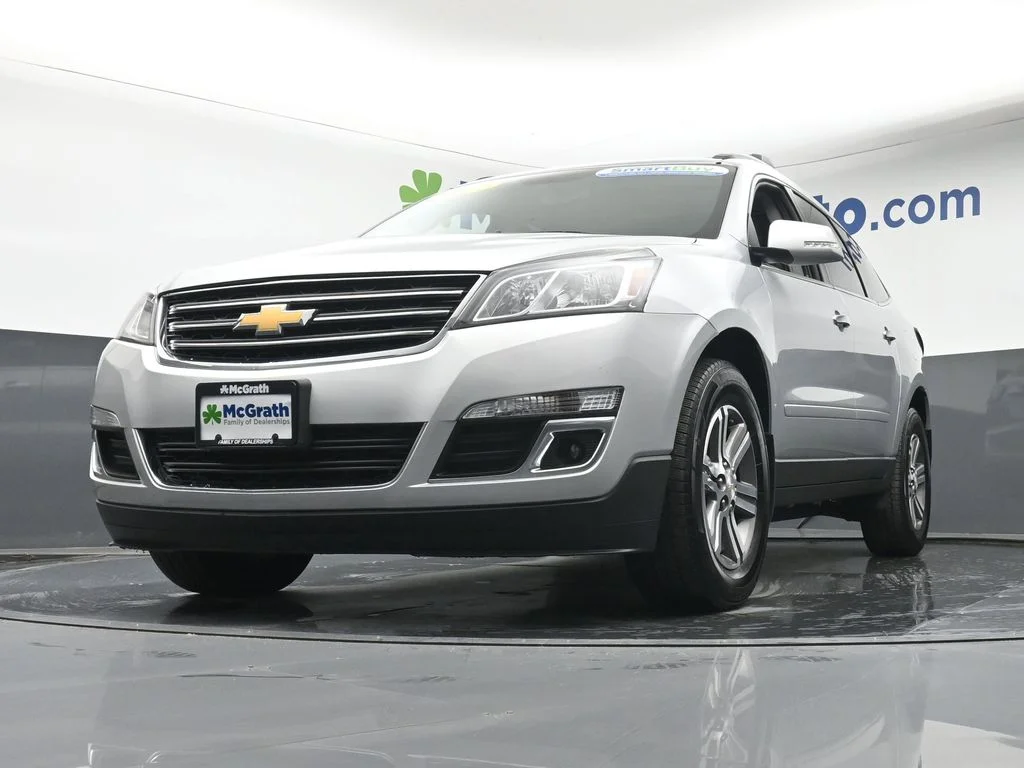 Used 2017 Silver Chevrolet 2LT image 7
