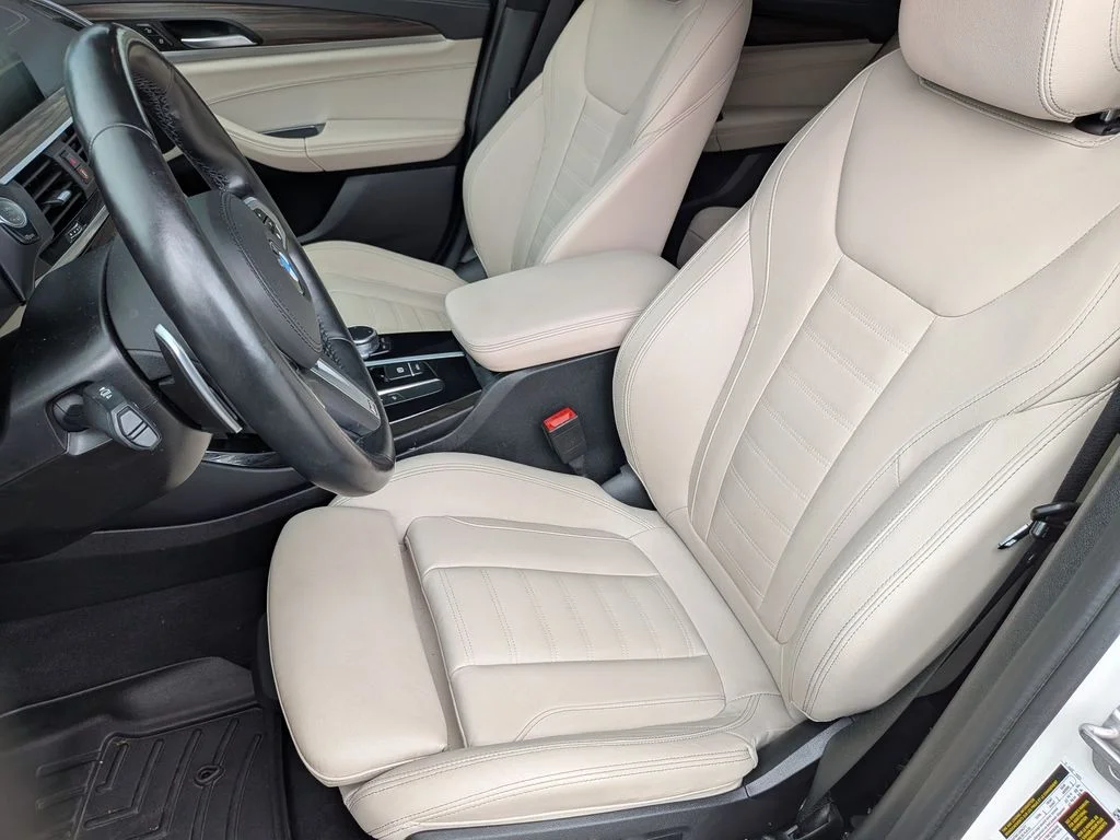 Used 2021 White BMW sDrive30i image 11