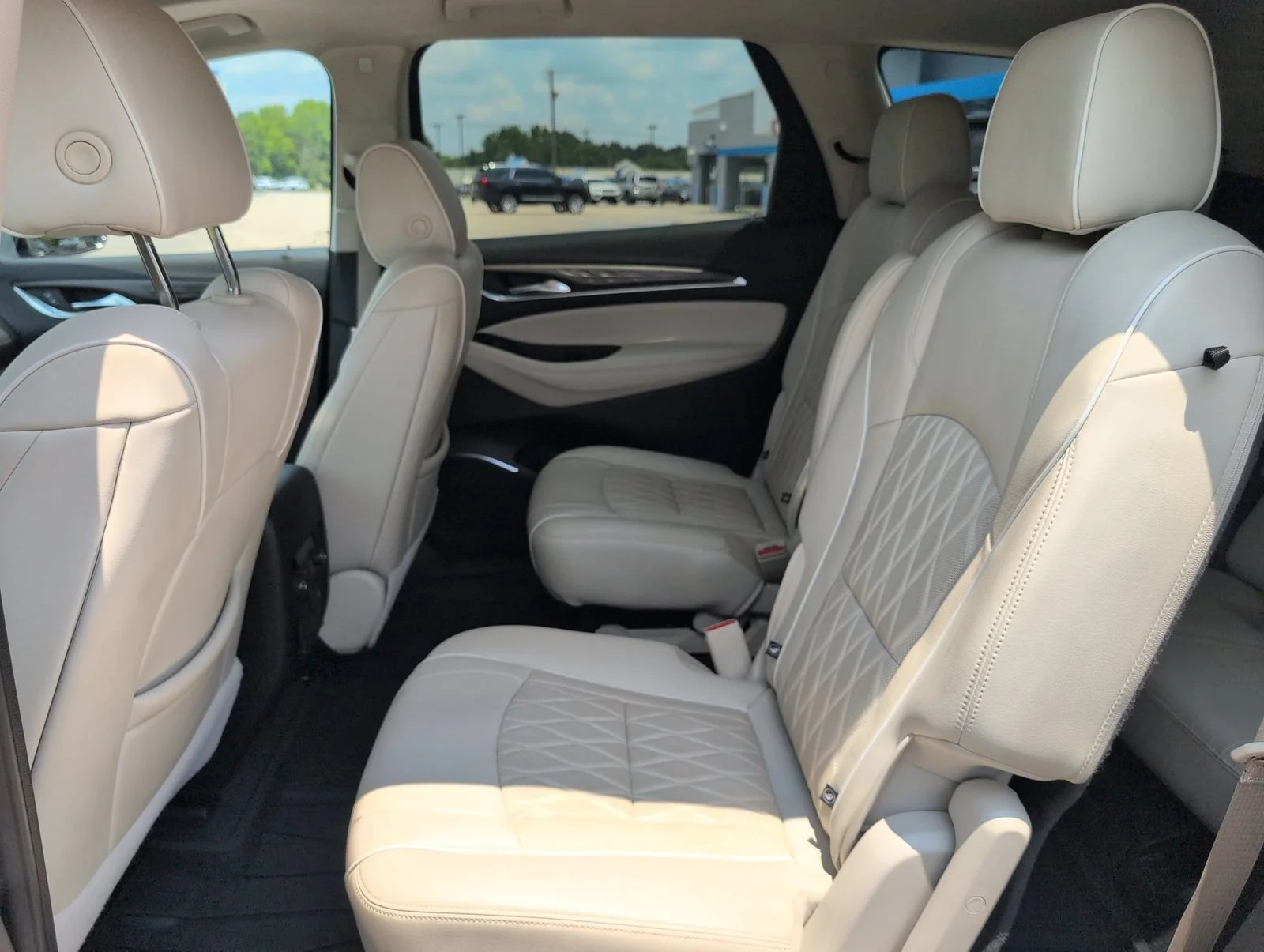 Used 2024 Moonstone Gray Metallic Buick Avenir image 32