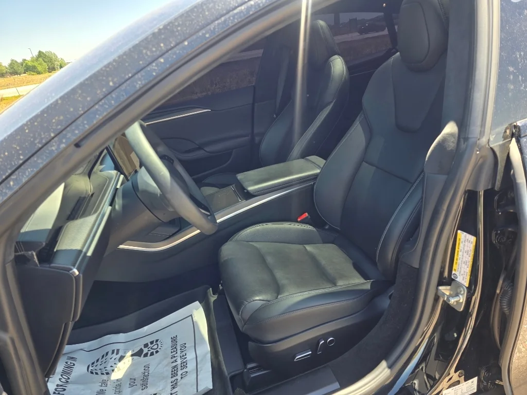 Used 2023 BLACK Tesla Plaid image 12