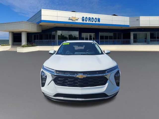 Used 2024 Summit White Chevrolet LT image 9