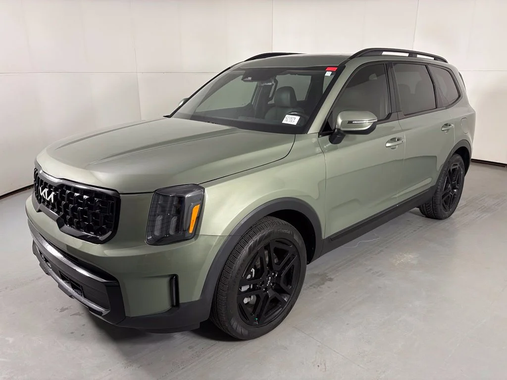 Used 2024 Green Kia EX X-Line image 4