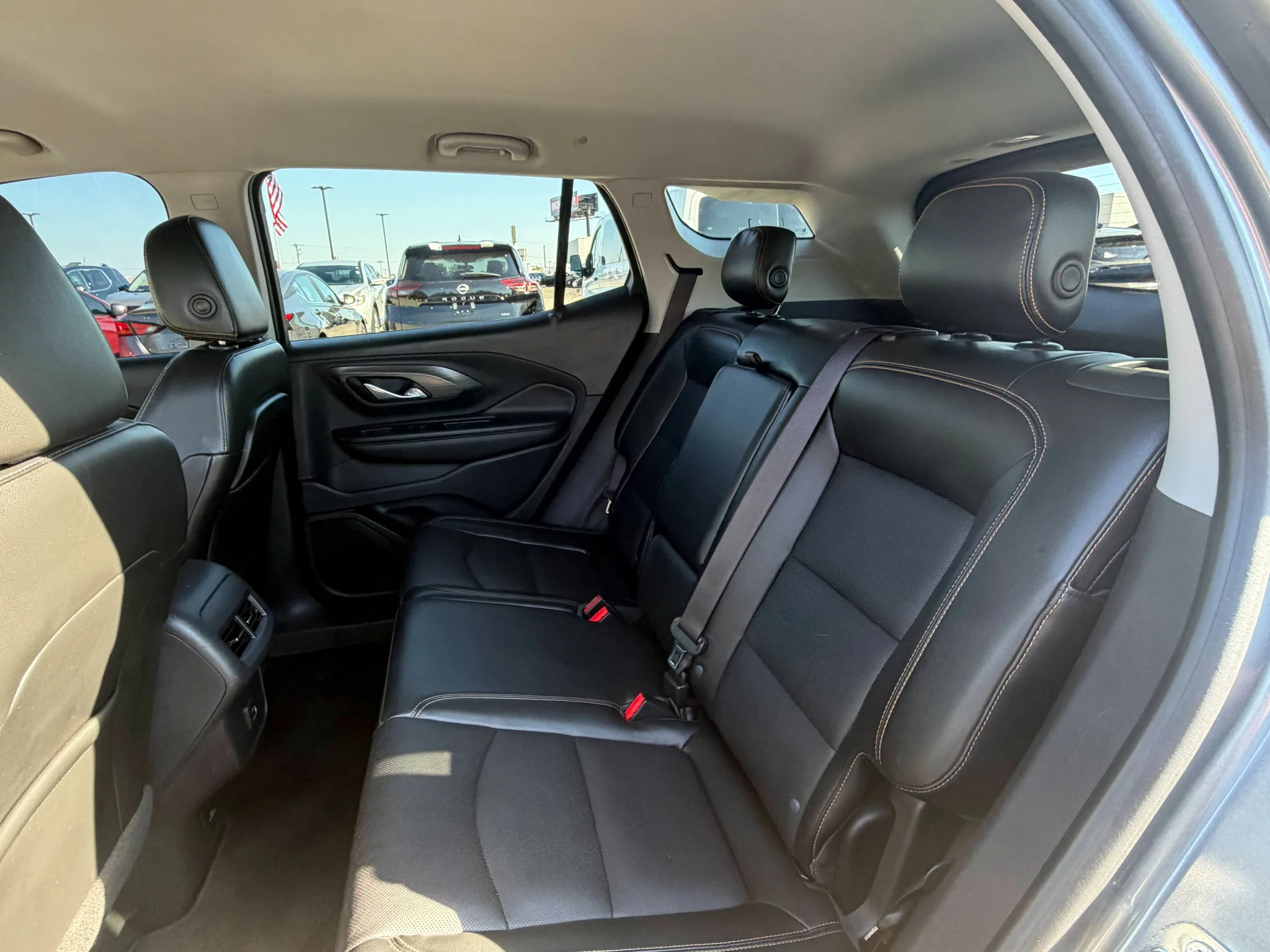 Used 2020 Satin Steel Metallic GMC SLT image 23