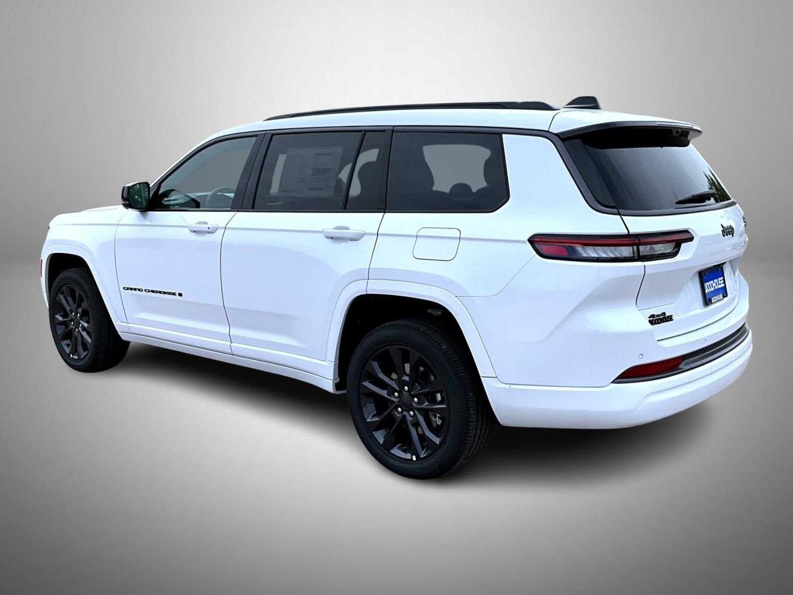 New 2026 Bright White Clear-Coat Exterior Paint Jeep Limited image 7