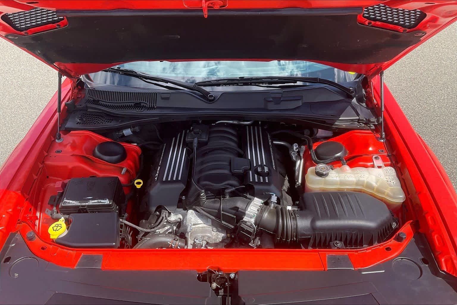 Used 2022 Go Mango Dodge R/T Scat Pack Widebody image 26