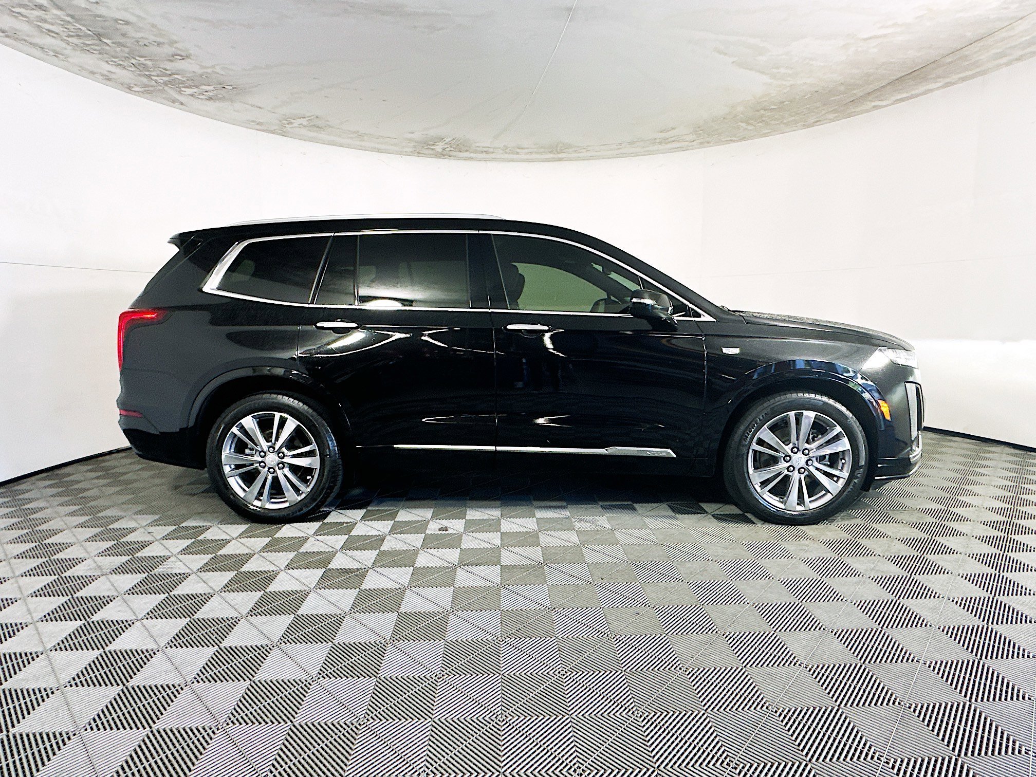 2024 Cadillac XT6 thumbnail 4