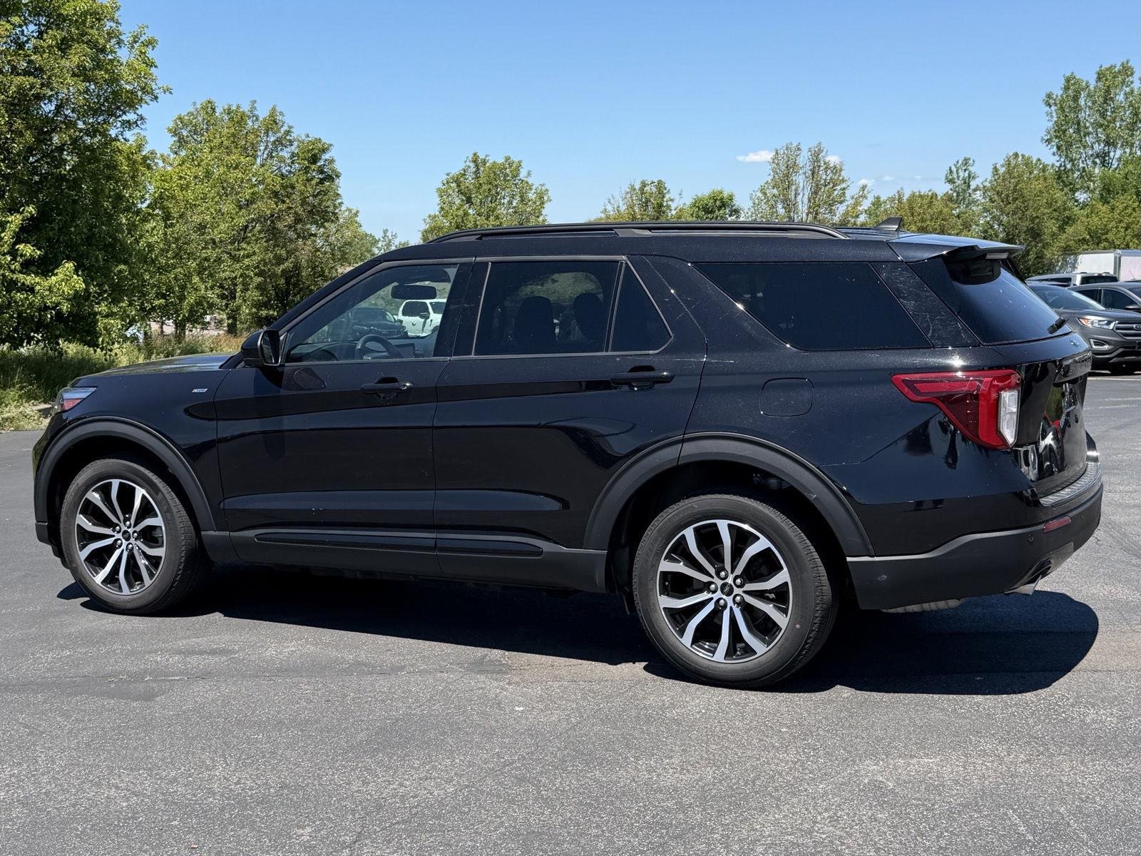 Used 2022 Agate Black Ford ST-Line image 5