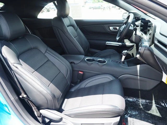 2025 Ford Mustang EcoBoost Premium Convertible - Photo 8