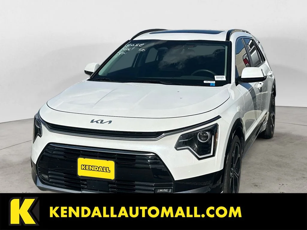 2023 Kia Niro EX Touring HEV's photo