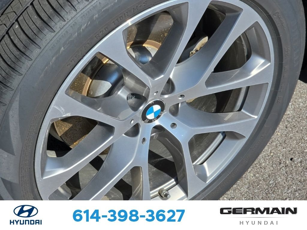 Used 2019 Black BMW xDrive40i image 12