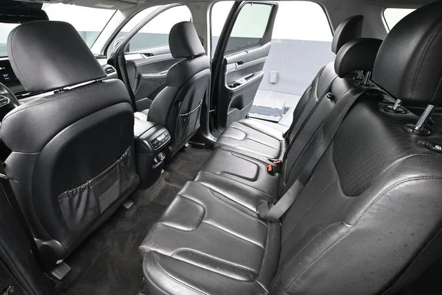 Used 2021 Black Hyundai SEL image 42