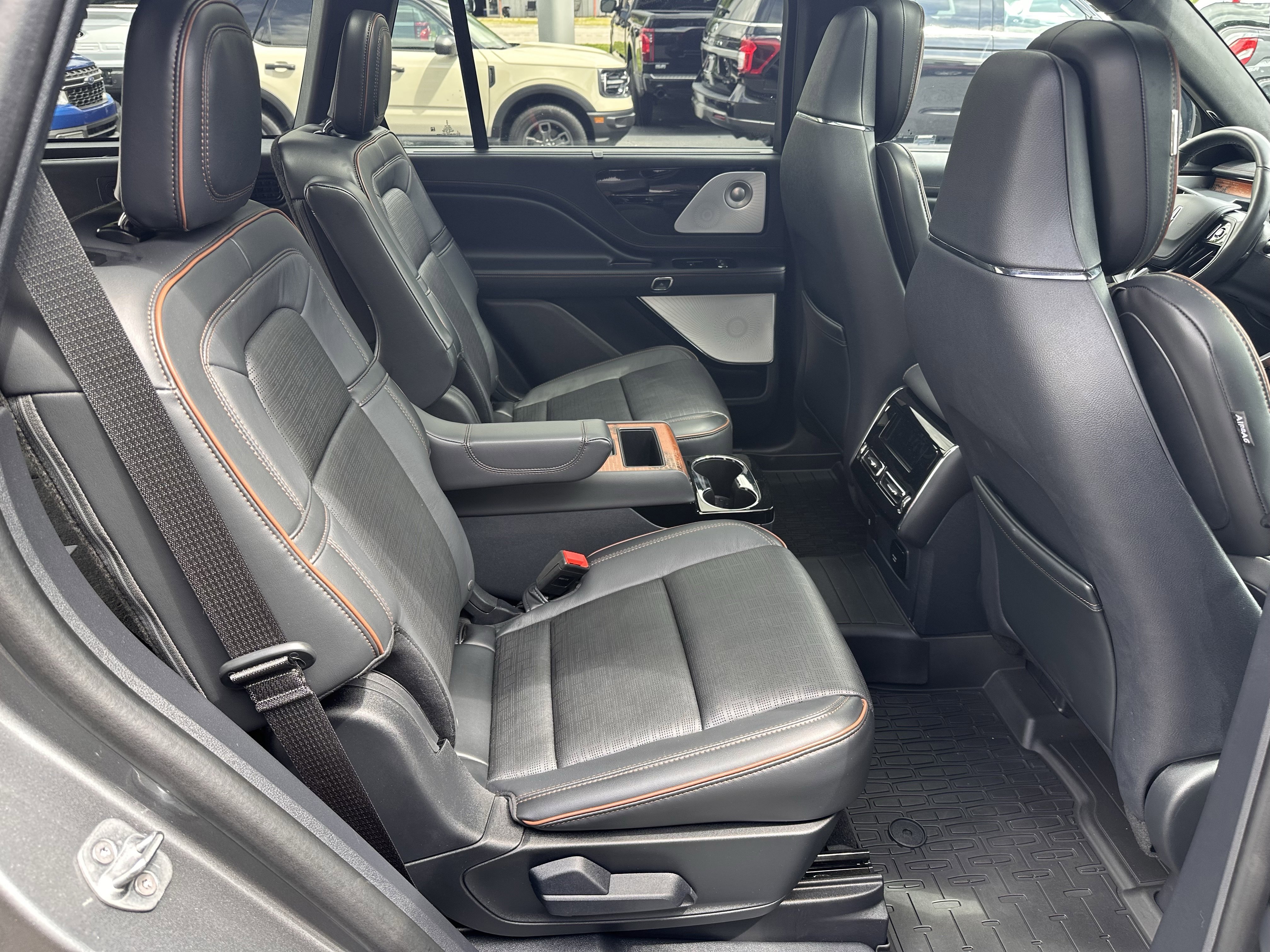 Used 2025 Metallic Lincoln Black Label image 16