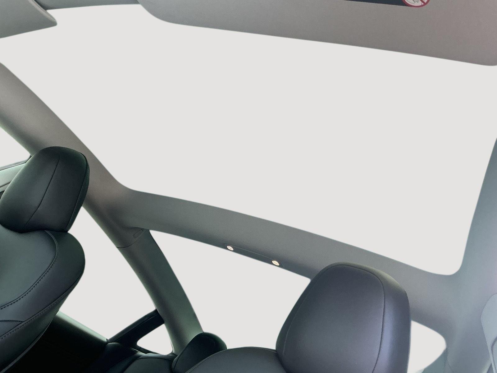 Used 2022  Tesla Long Range image 4