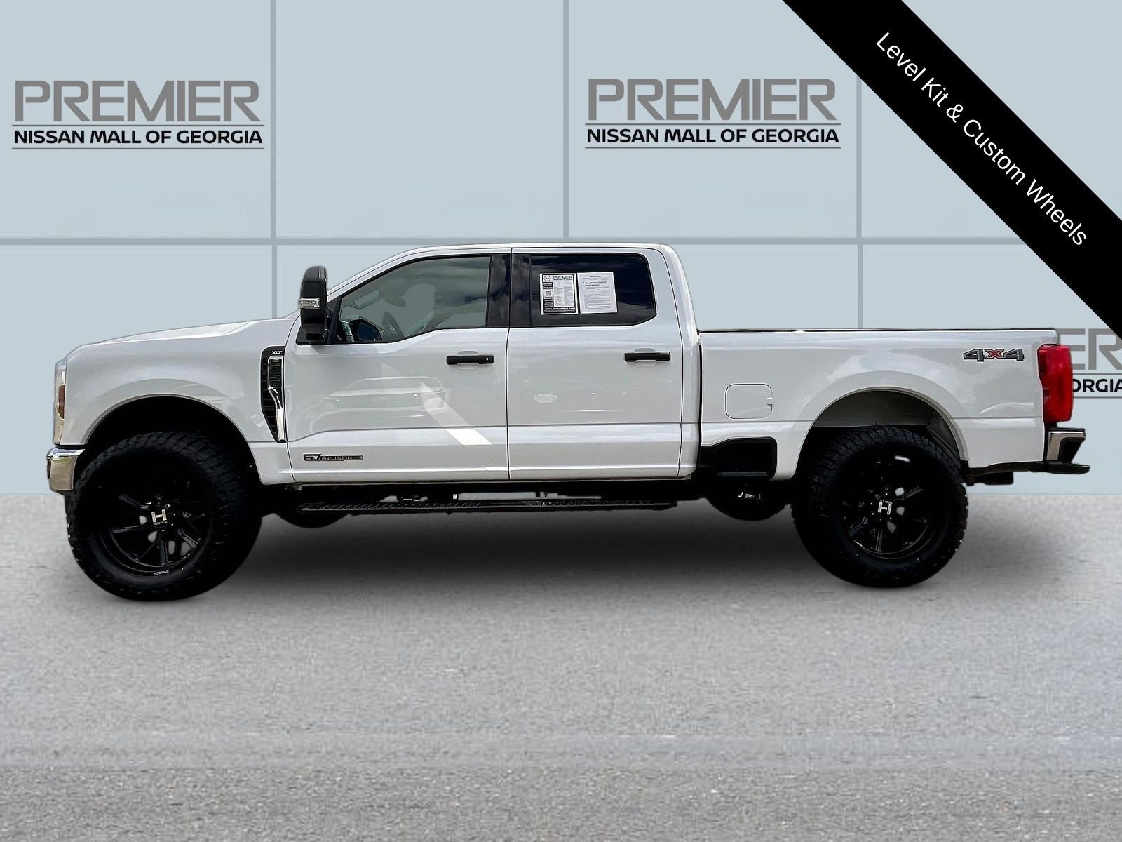 Used 2026 White Ford XLT image 4