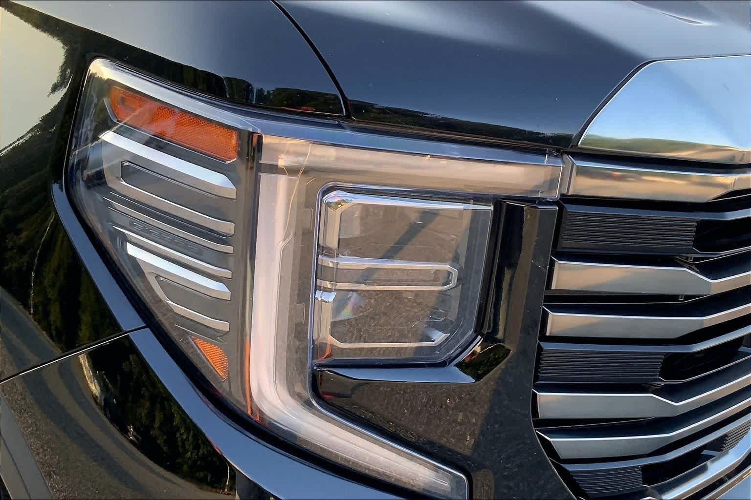Used 2023 Onyx Black GMC AT4 image 26