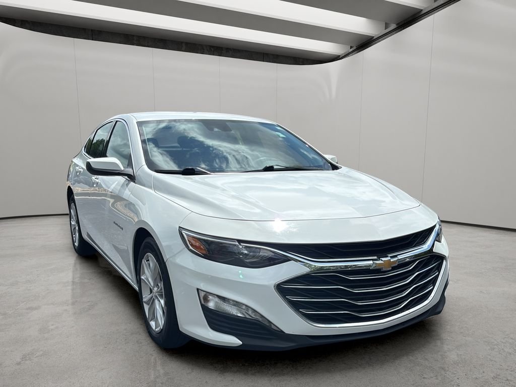 Used 2024 Summit White Chevrolet LT image 7